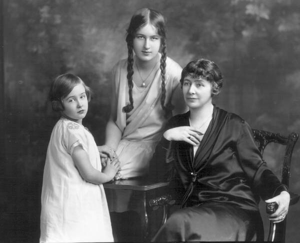 Viscountess Polpiquet du Halgouet ( ) and her two daughters. 
