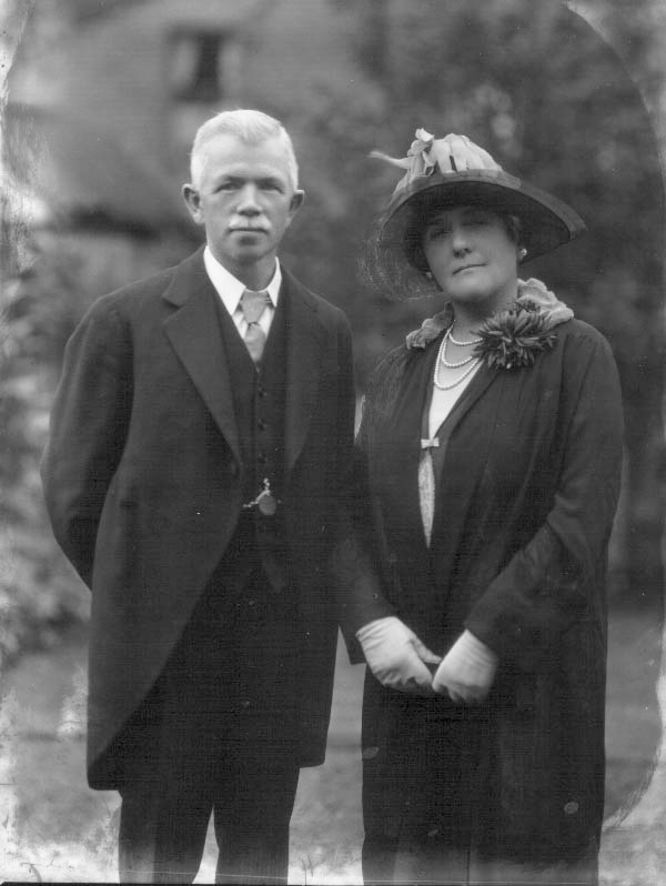 Rt. Hon. John Robert Clynes (1869-1949) and his wife, Mrs J.R. Clynes, née Mary Elizabeth Harper ( ). 