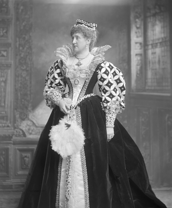 Anne Emily, Duchess of Roxburghe, née Spencer-Churchill (1854-1923).