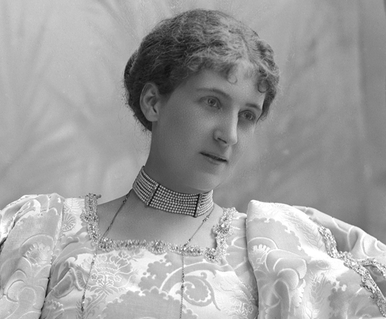 Lady Ashburton (1866-1904), n&eacute;e Mabel Edith Hood. 