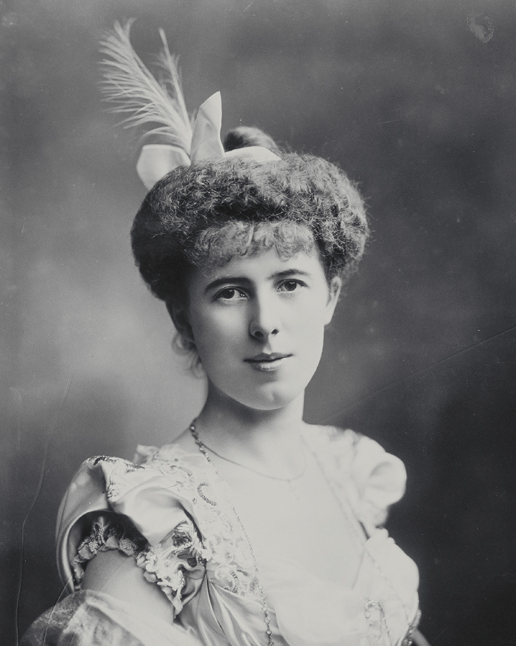 Miss Maud Danks (1877-1957) [later Mrs Harold Felmingham Russell m 1903, div 1912)