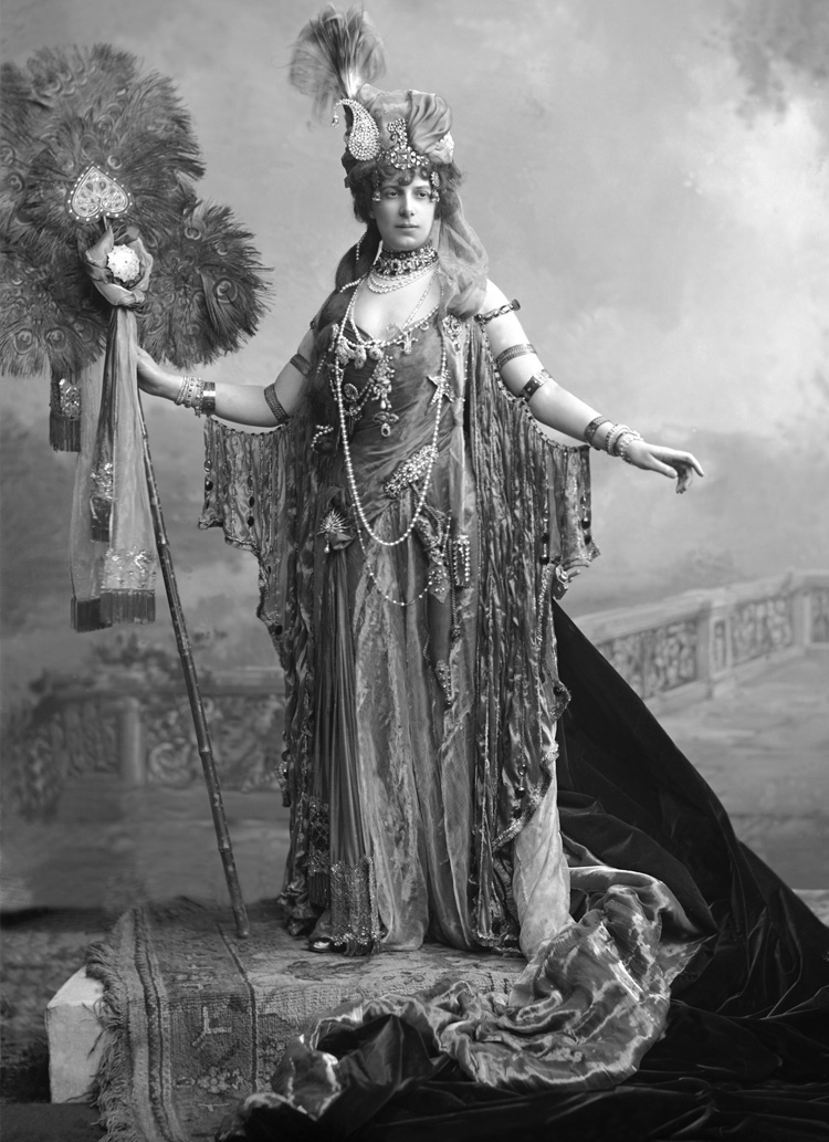 Lady Feodorowna Sturt, later Baroness Alington, née Yorke (1864–1934).