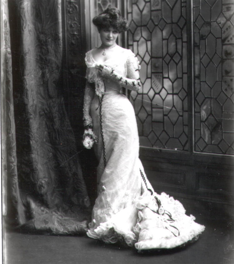 image from V&A photo cd