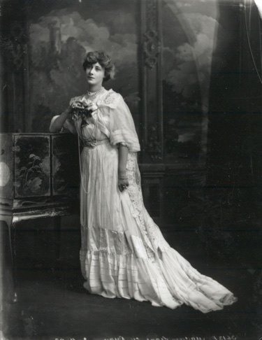Liane de Pougy [alias] (1869-1950), née Anne-Marie Chassaigne, later Princess Georges Ghika. 