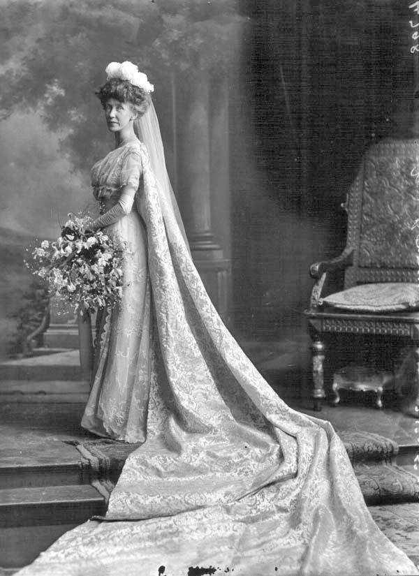 Mrs. William John Bowser, née Lorinda D. Doherty ( ). 