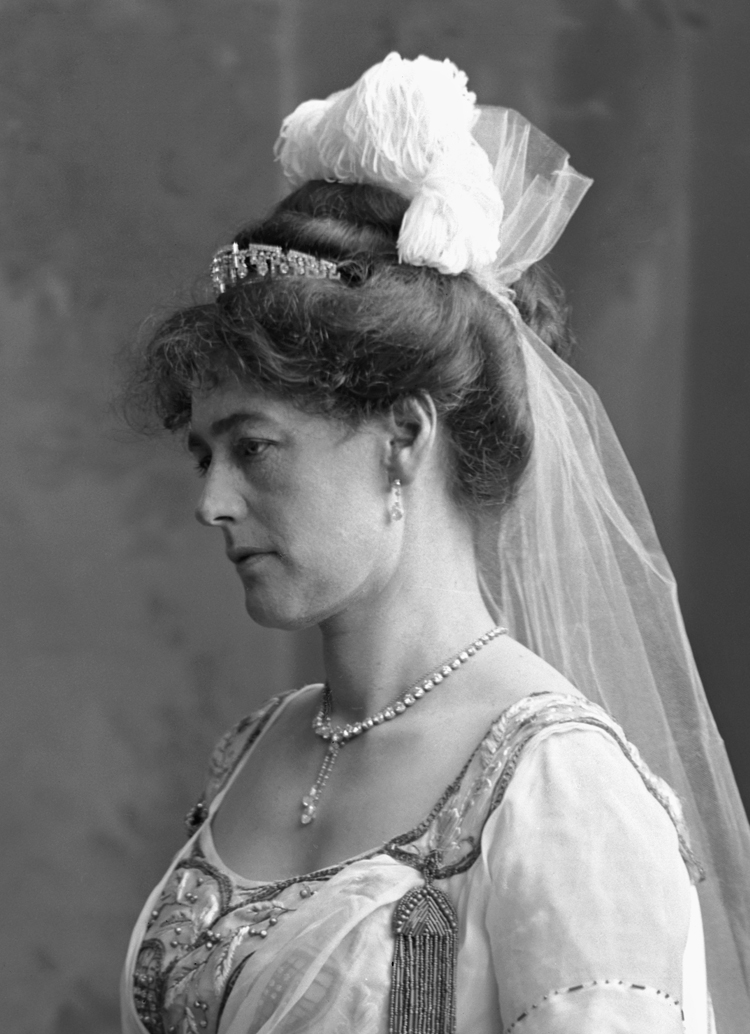 Mrs. Alexander MacCormick, later Lady Ada MacCormick, née Ada Fanny Cropper ( ).