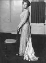 Princess Bariatinsky [stage name: Lydia Yavorska], later Lady Pollock née Lydia Hubbenet (d.1921) and unidentified lady.