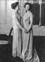 Princess Bariatinsky [stage name: Lydia Yavorska], later Lady Pollock née Lydia Hubbenet (d.1921) and unidentified lady.
