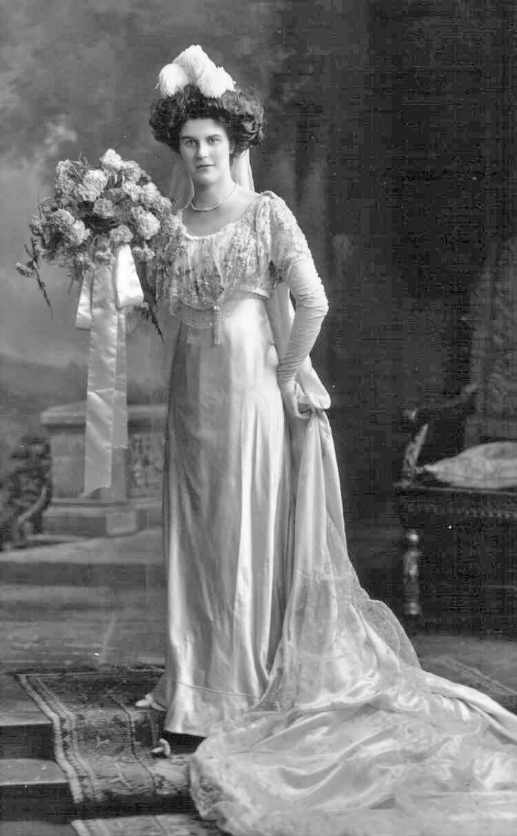 Countess of Clancarty, née Mary Gwatkin Ellis (d.1974). 