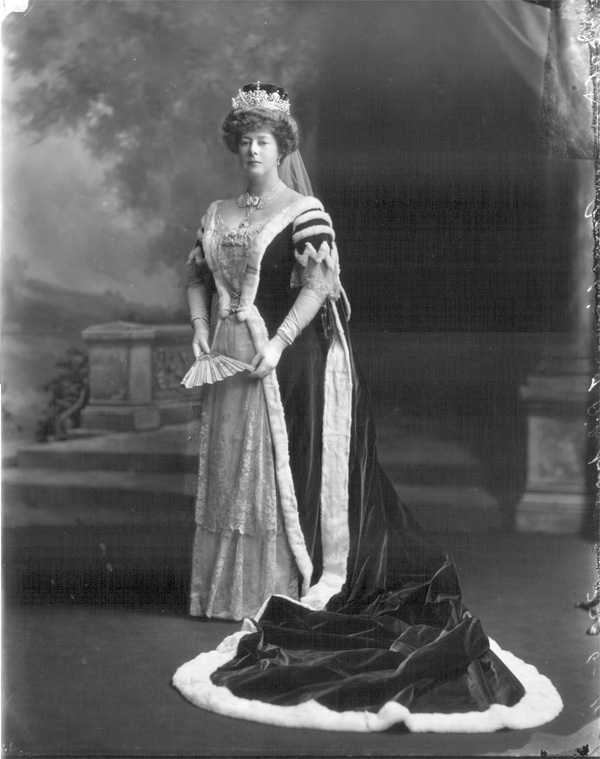Sydney, Marchioness of Ailesbury née Madden (d.1941). 