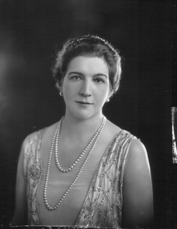 Hon. Mrs. Robert Nathaniel Dudley, later Mrs. William Baring du Pre née Beryl Angas ( ). 